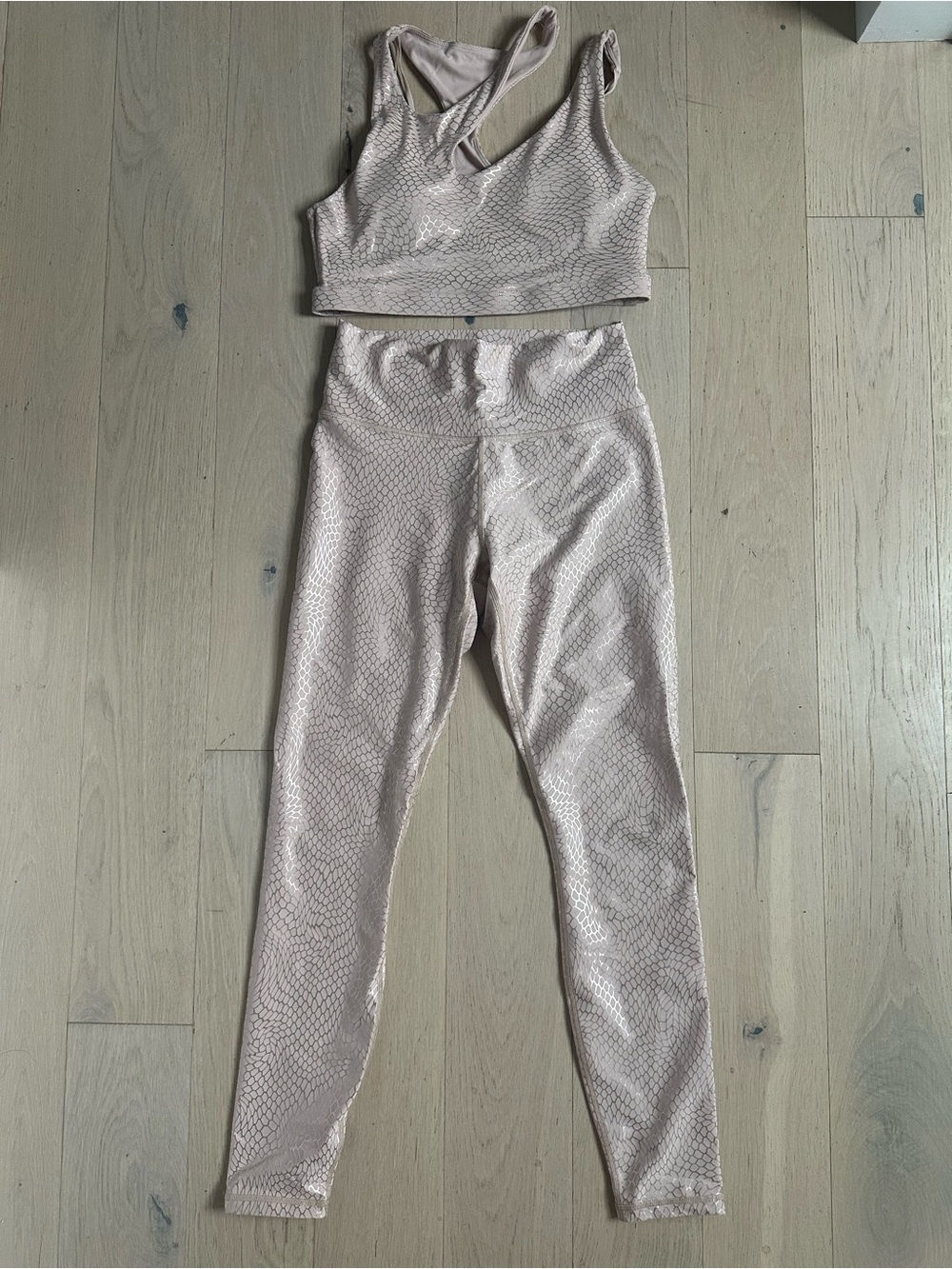 Fabletics Sports Bra & Leggings Set